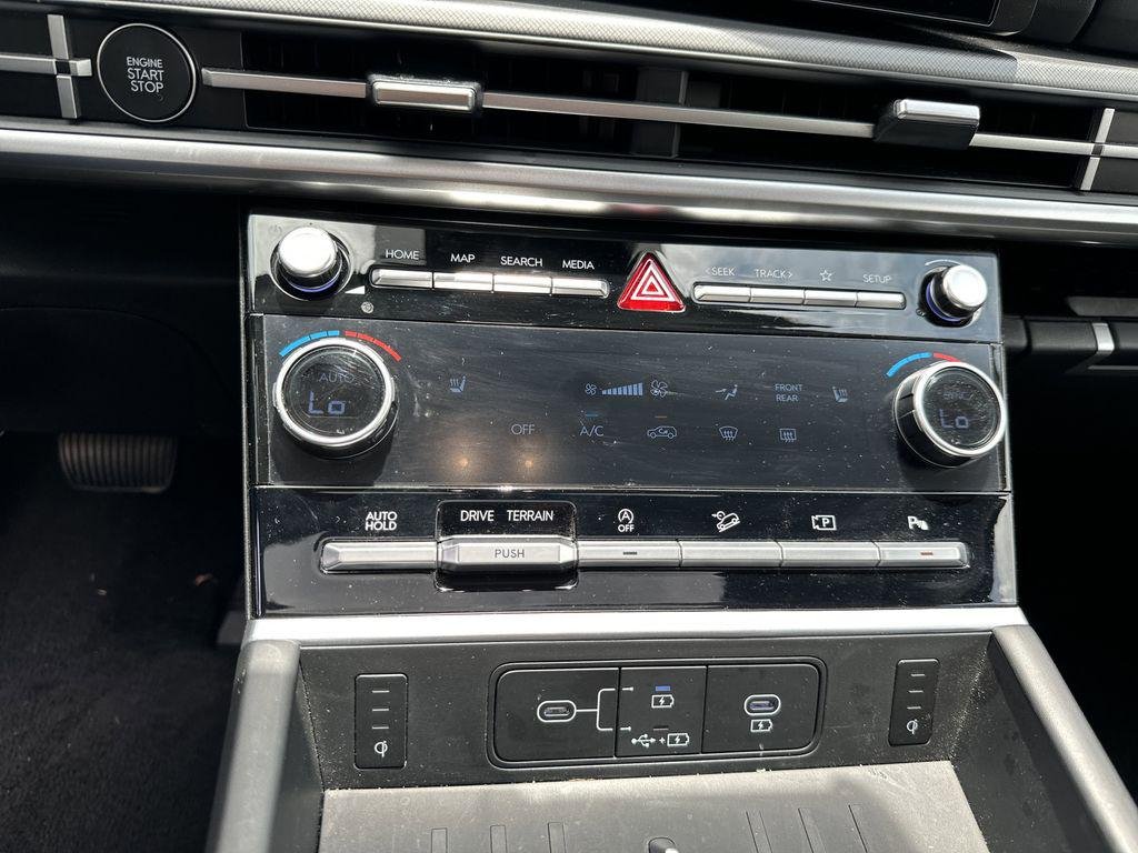 New 2026 Shimmering Silver Pearl Hyundai XRT AWD image 19