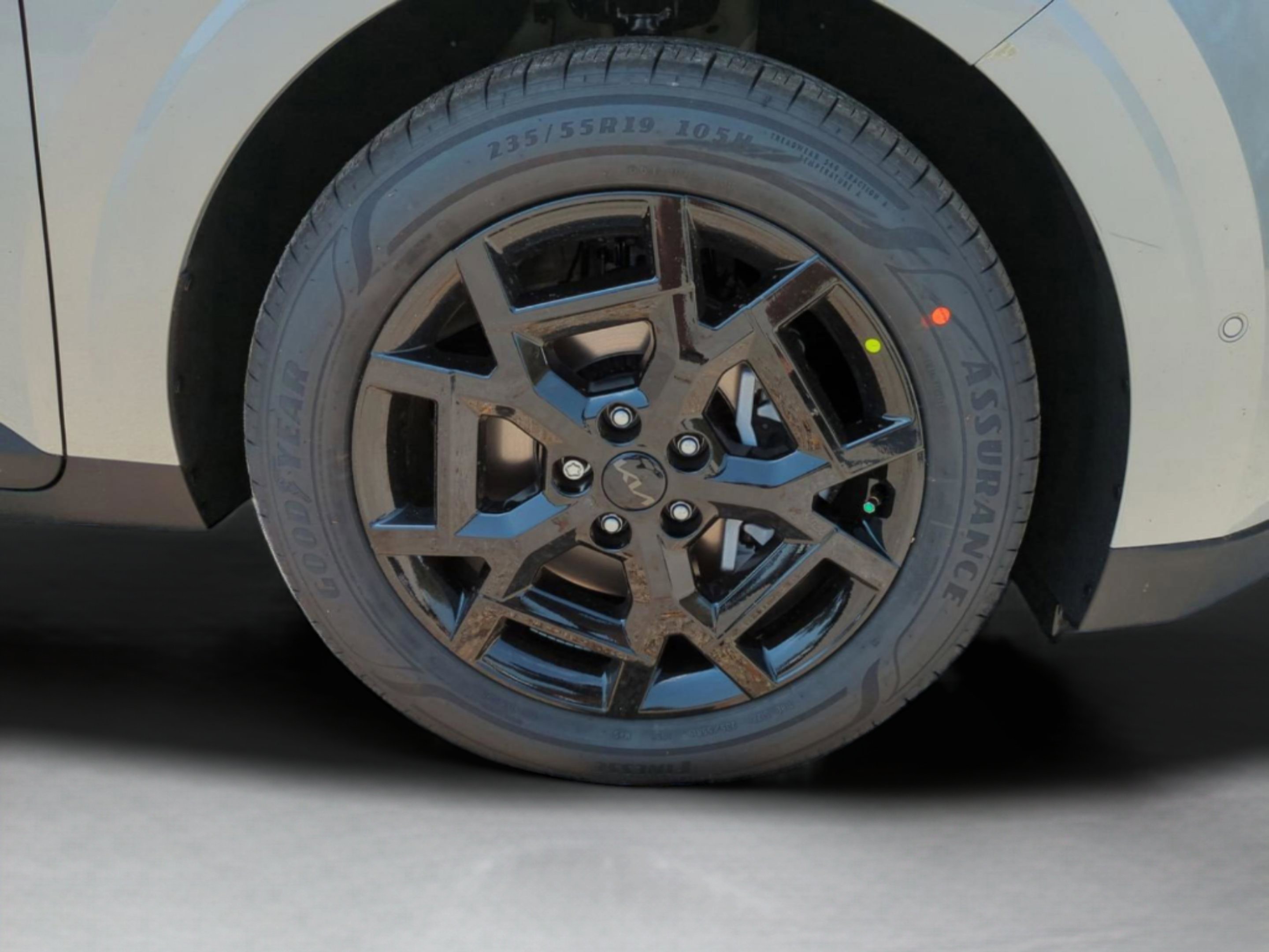 New 2026 Ivory Silver Kia SX image 36