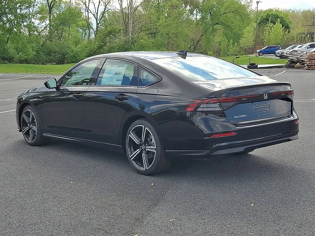 New 2026 Crystal Black Pearl Honda SE image 3