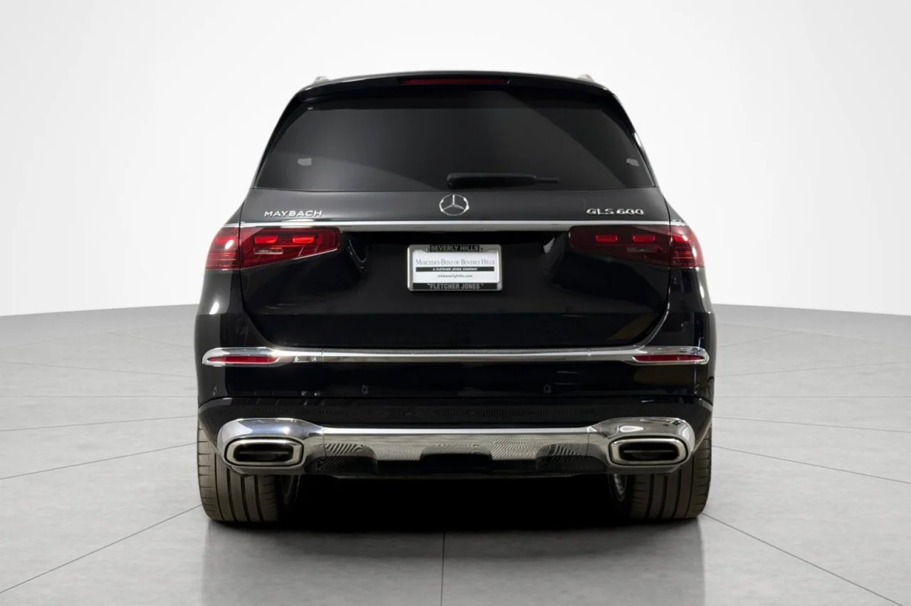 Certified Used 2025 Obsidian Black Metallic Mercedes-Benz Maybach GLS 600 image 4