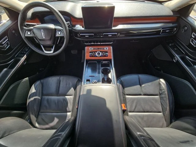 Used 2023 Black Lincoln Reserve image 32