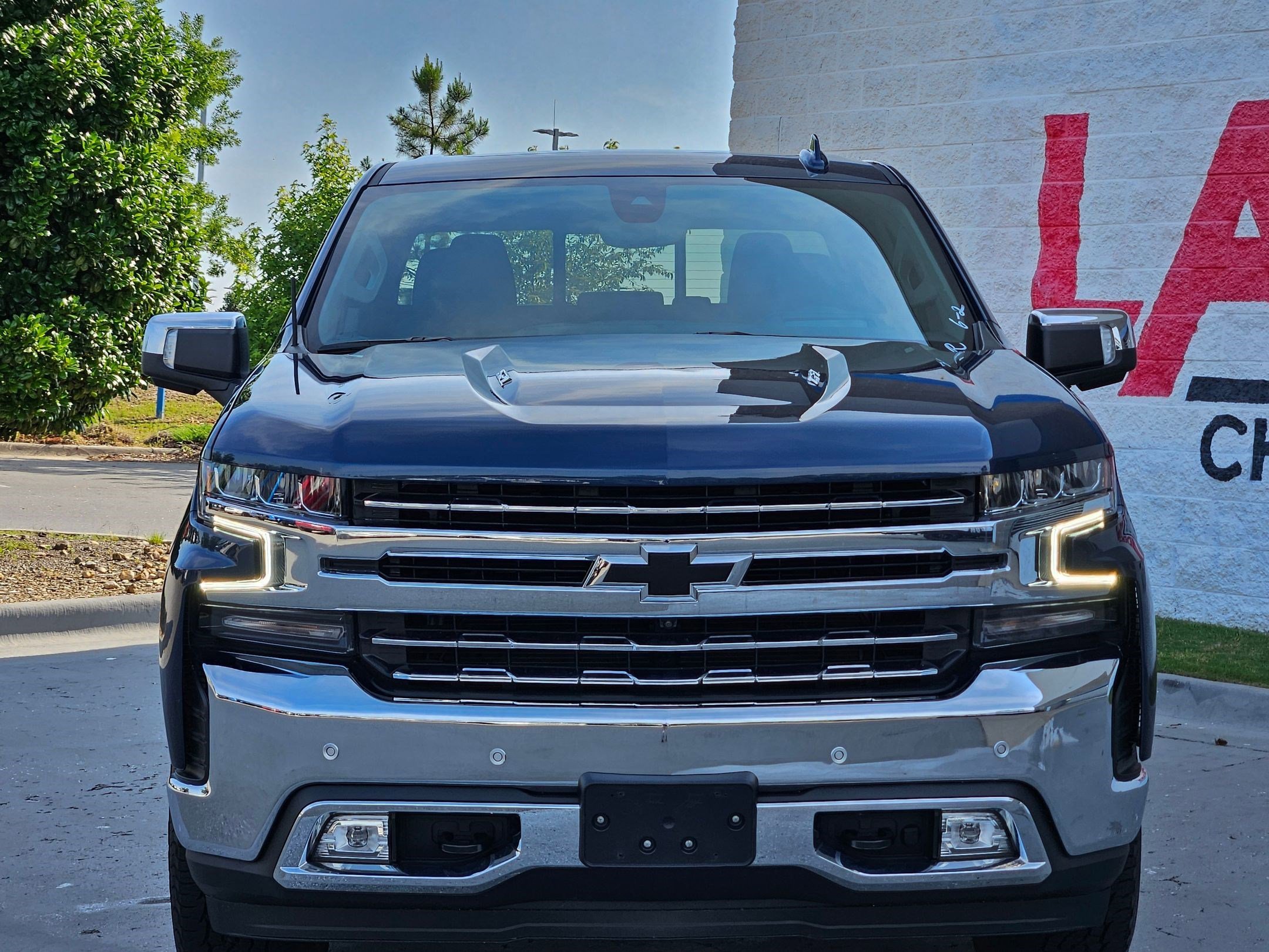 Used 2021 Chevrolet Silverado 1500 LTZ with VIN 1GCUYGEL5MZ242757 for sale in Little Rock