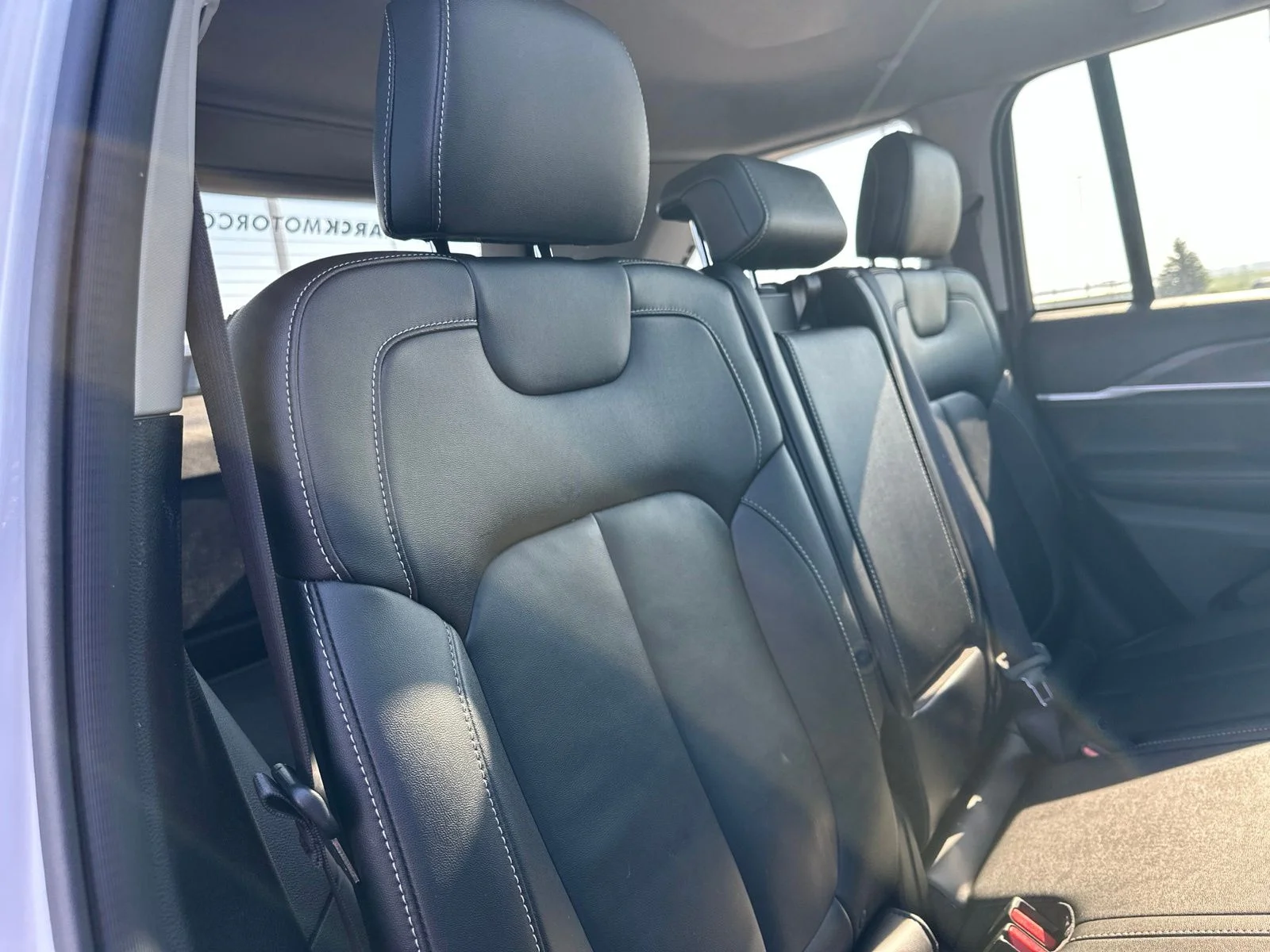 Used 2022 White Jeep 4xe image 32