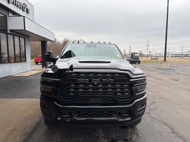 New 2026 Diamond Black Crystal Pearl-Coat Exterior Paint RAM Limited image 7