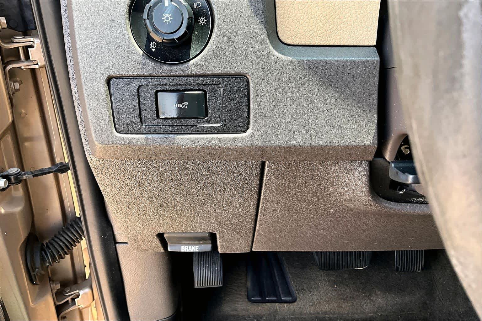 Used 2012 Pale Adobe Metallic Ford XLT image 32