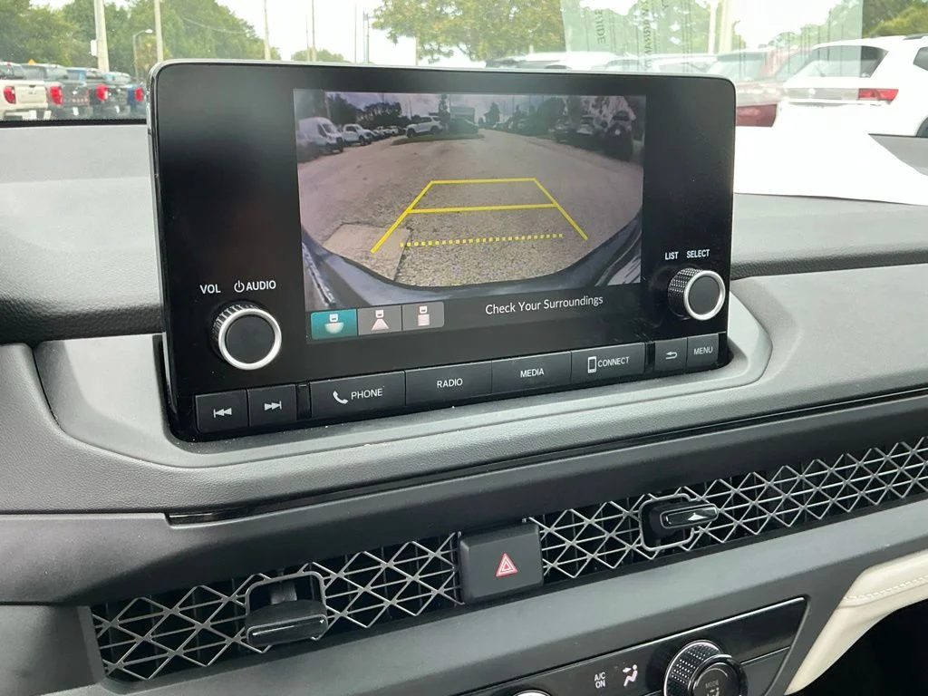 Used 2024  Honda LX image 34