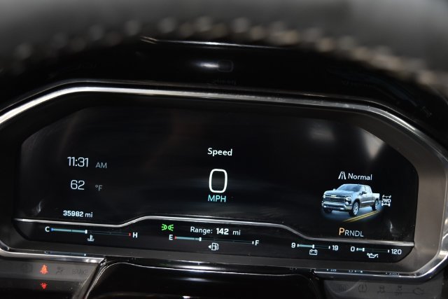 Used 2024 Summit White Chevrolet LT (2FL) image 18
