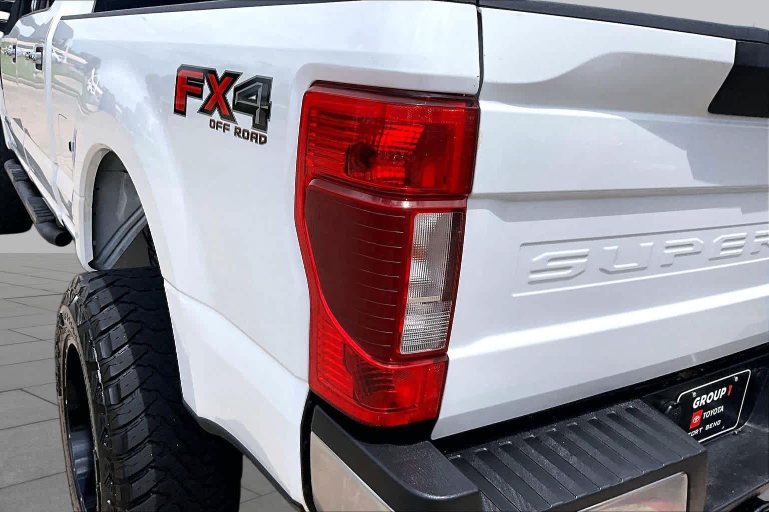 Used 2022 Oxford White Ford XLT image 28