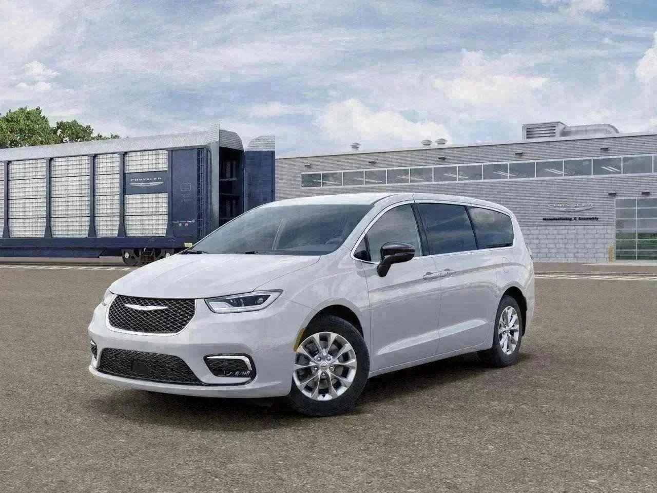 2026 Chrysler Pacifica Select AWD's photo