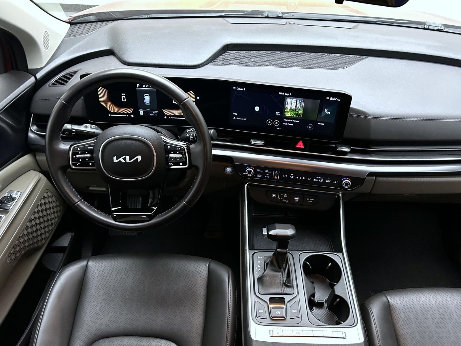 Used 2025 Red Kia LXS image 14