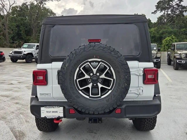 New 2026 Bright White Clear-Coat Exterior Paint Jeep Rubicon image 7