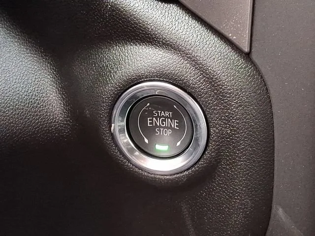 New 2026 Summit White GMC Pro image 17