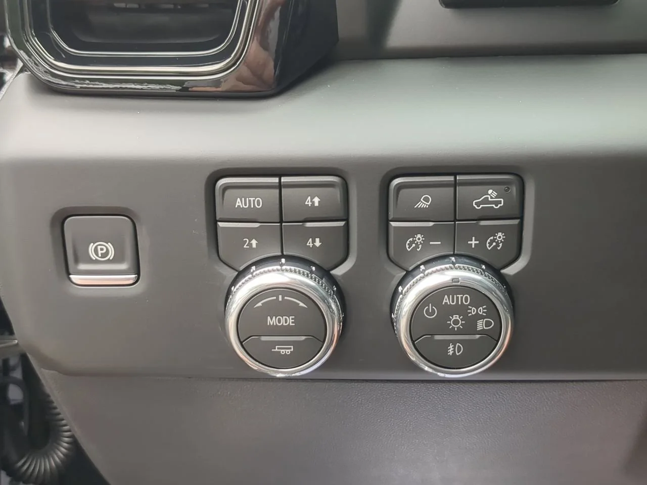 New 2026 Onyx Black GMC AT4 image 18