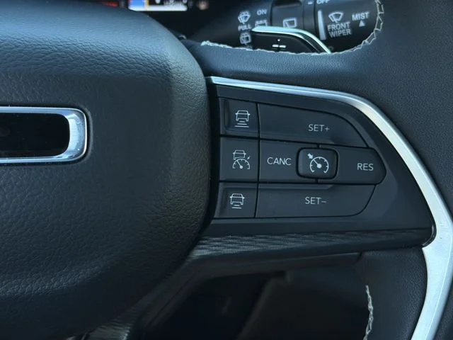 Used 2025 Black Jeep Laredo image 26