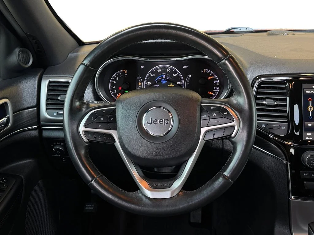 Used 2019 Red Jeep Limited image 17