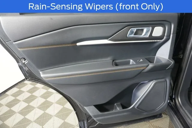 New 2026 Agate Black Metallic Ford Tremor® image 28