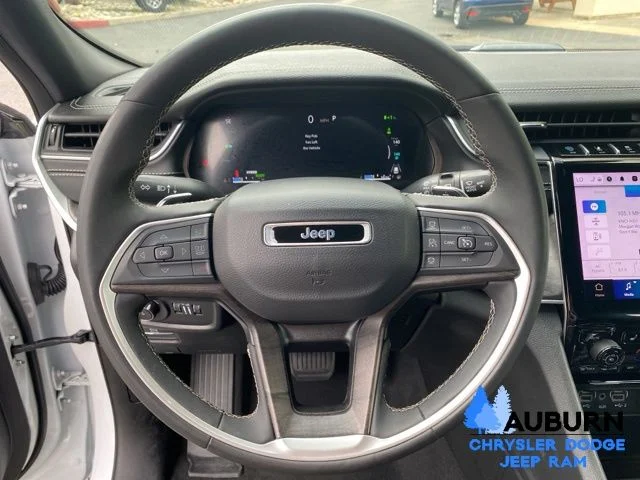 Used 2024 White Jeep 4xe image 39