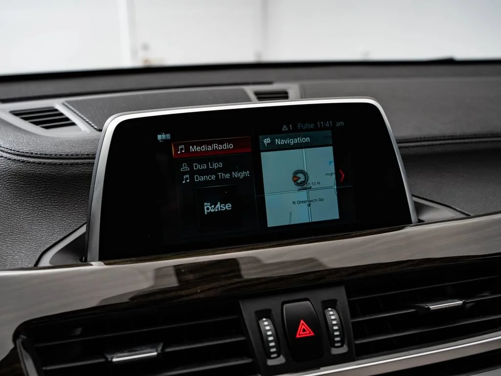 Used 2018 Mineral Gray Metallic BMW xDrive28i image 32