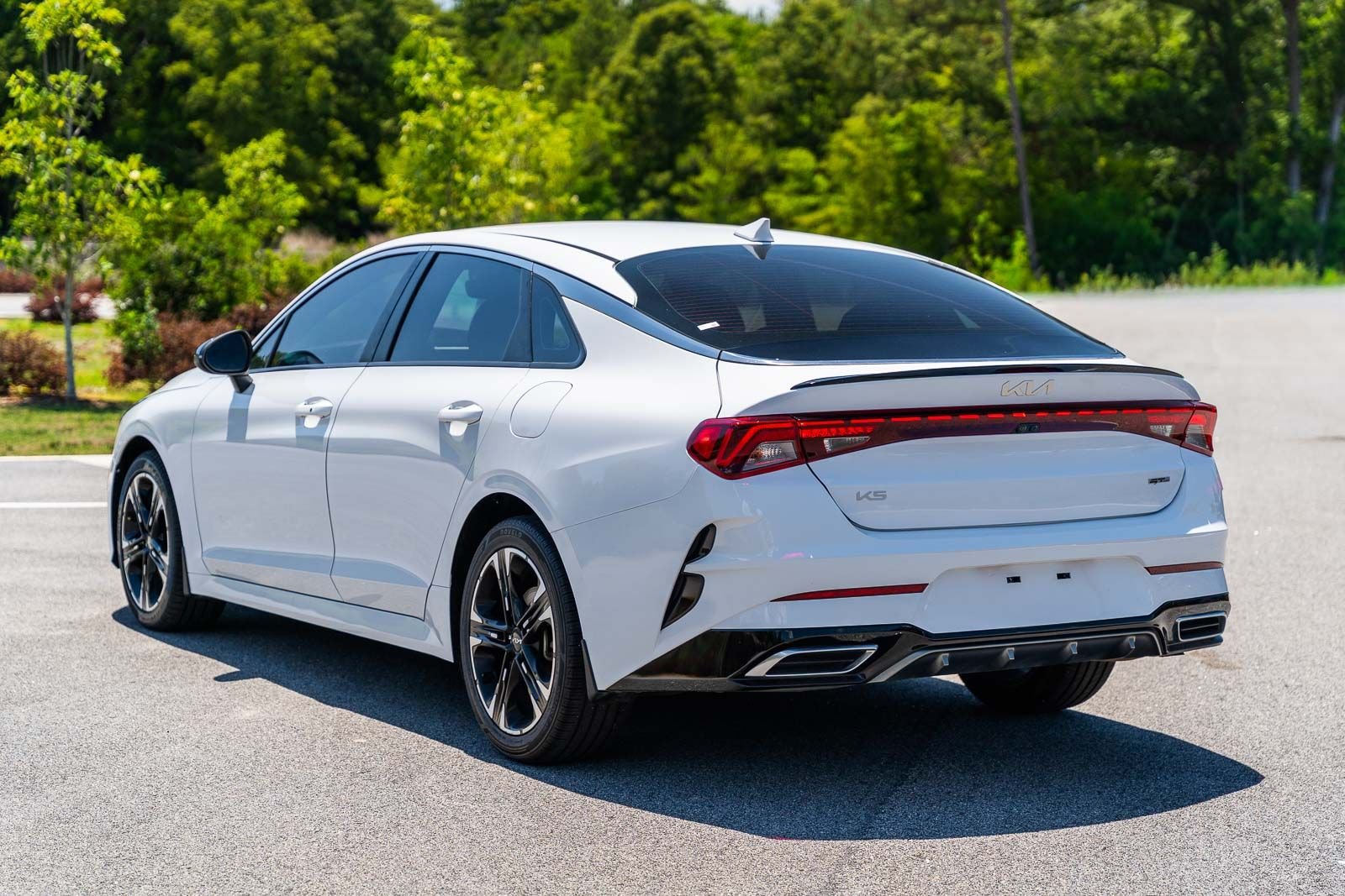 Used 2023 White Kia GT-Line image 4