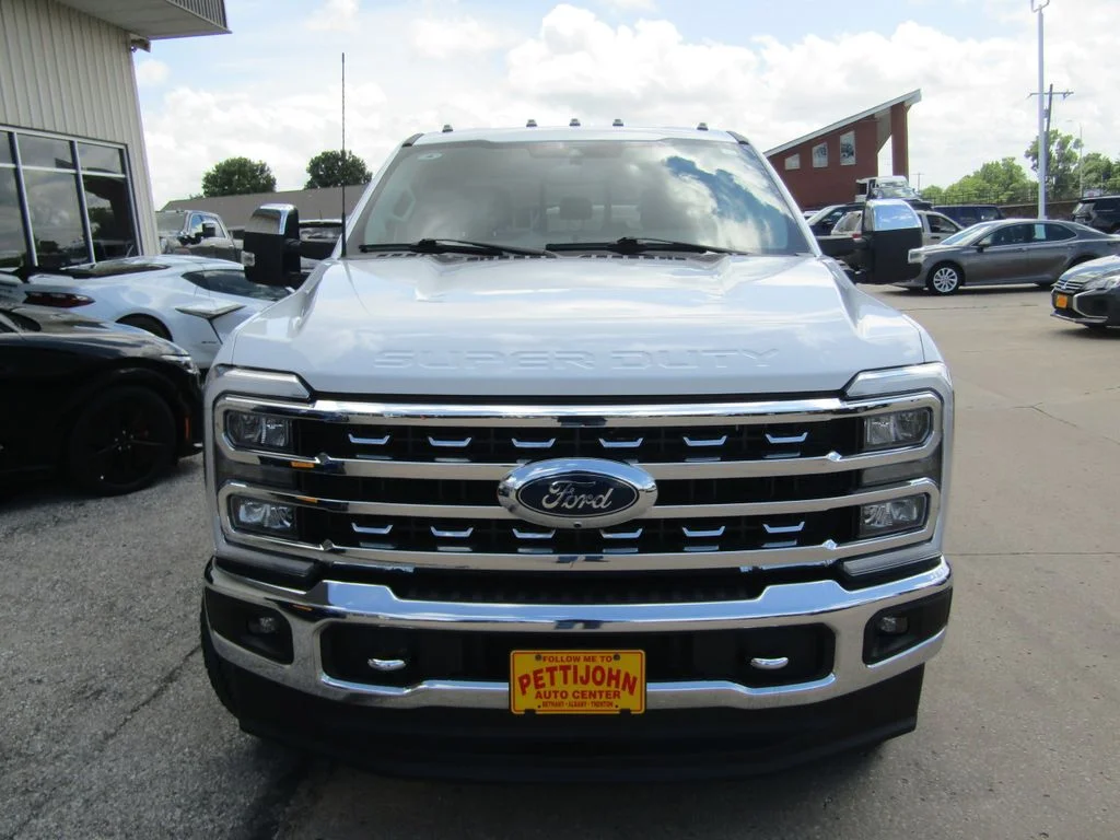 Used 2024 White Ford Lariat image 13