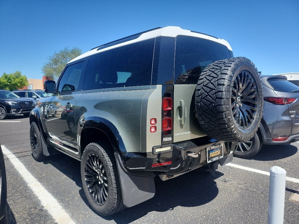 Used 2023 Pangea Green Metallic Land Rover S image 6