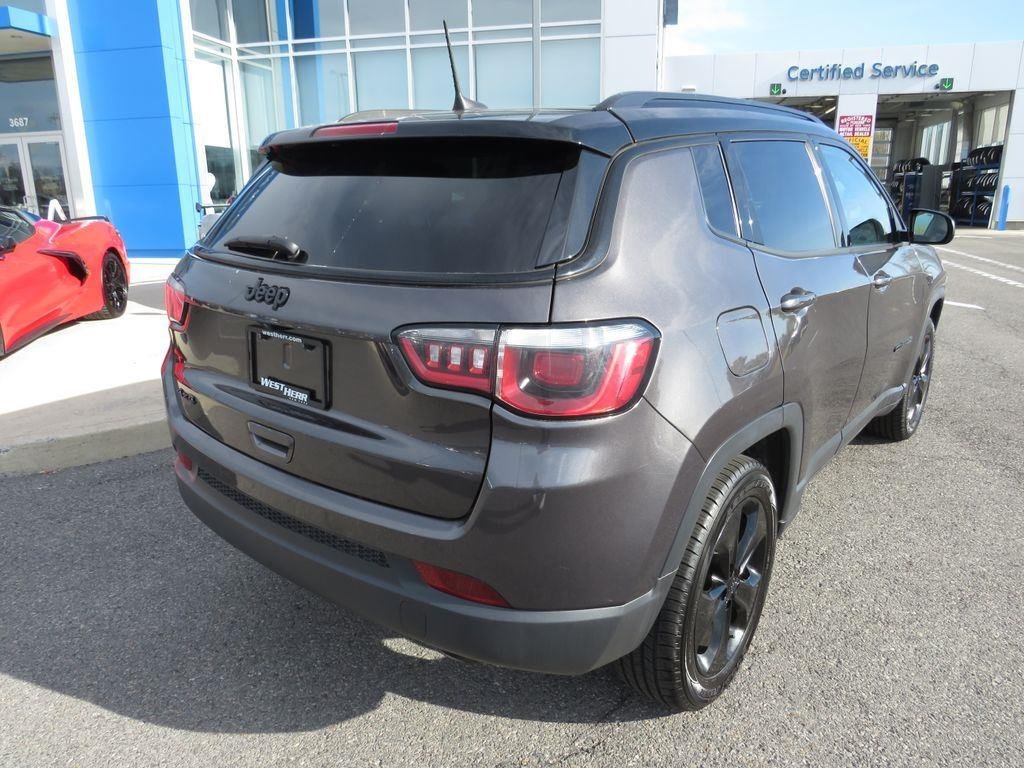 Used 2019 Granite Crystal Metallic Clear Jeep Altitude image 7