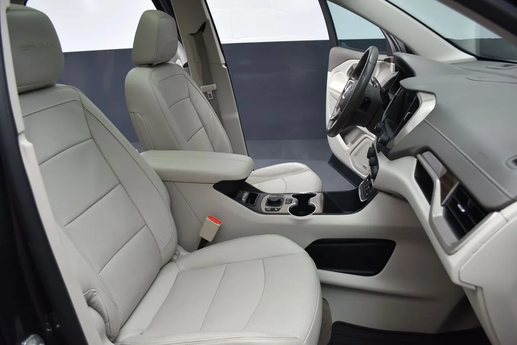 Used 2020 Gray GMC Denali image 28