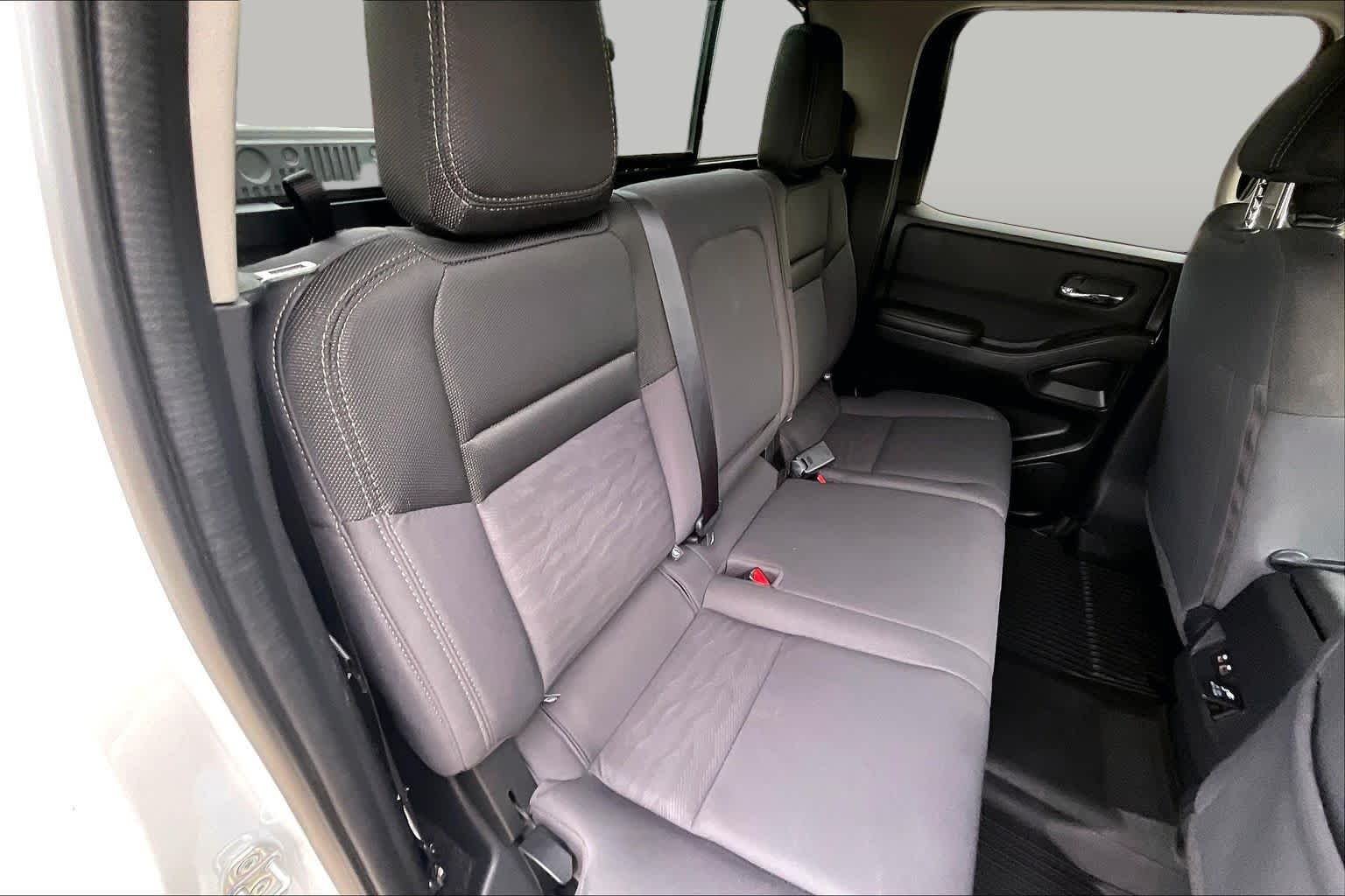 Used 2023 Glacier White Nissan SV image 19