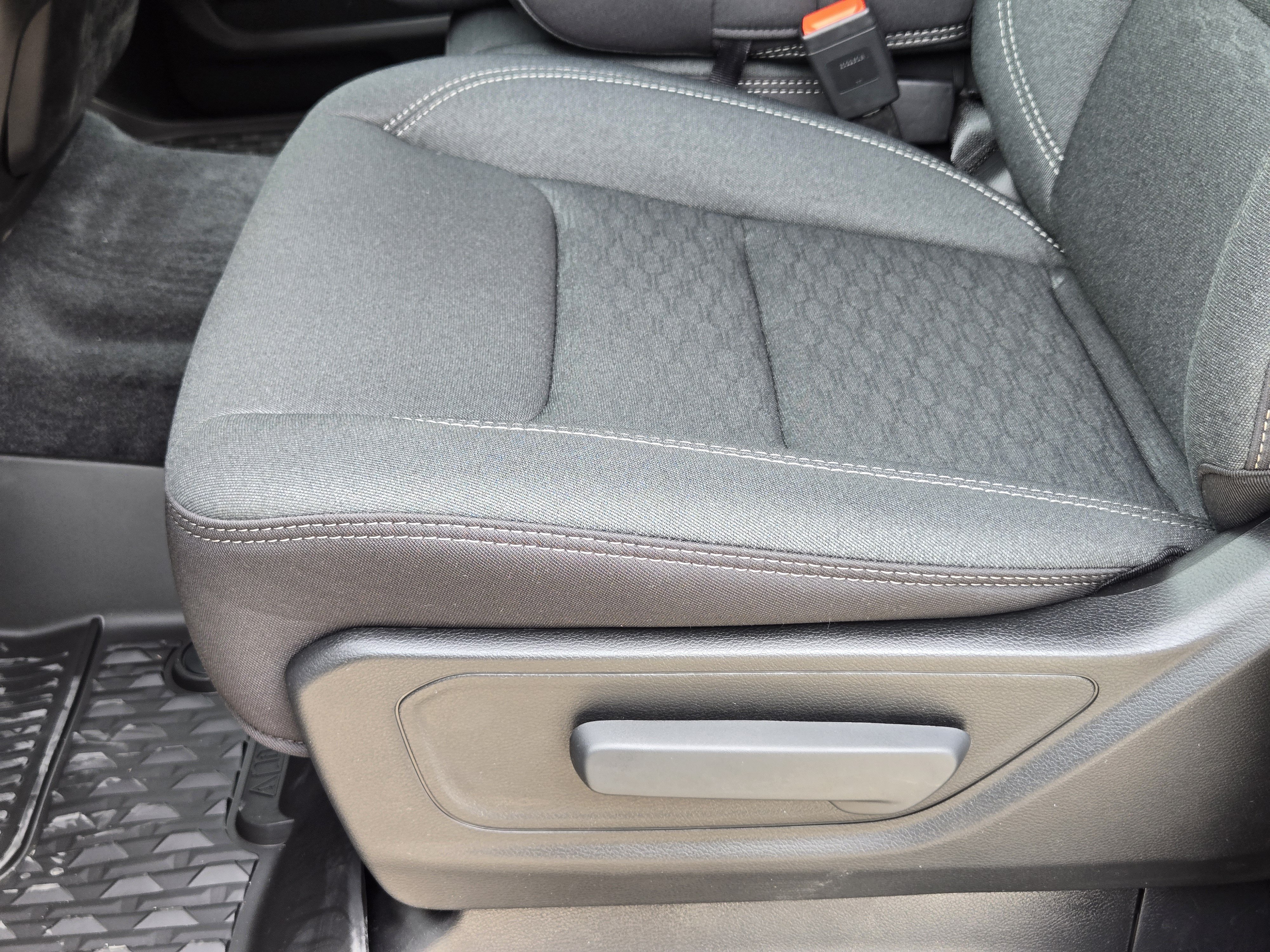 New 2026 Granite Crystal Metallic Clear-Coat Exterior Paint RAM Warlock image 19