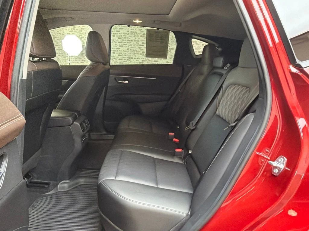 Used 2025 Scarlet Ember Tintcoat Nissan Platinum image 14