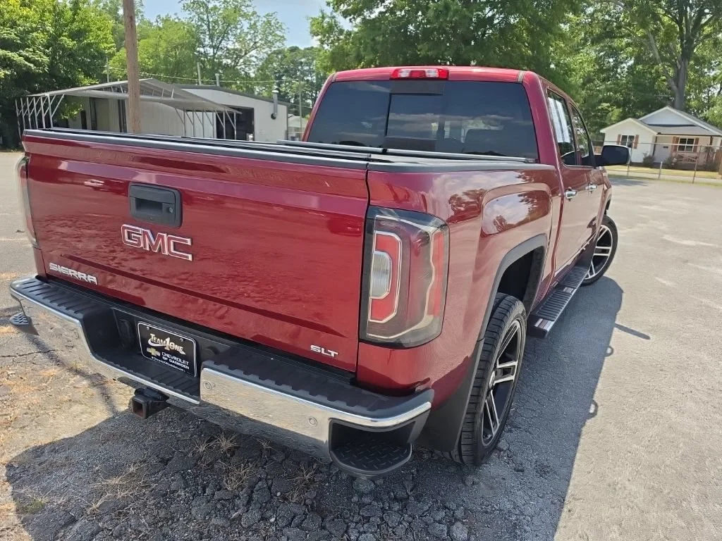 Used 2018 RED QUARTZ TINTCOAT GMC SLT image 6