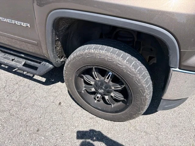 Used 2015 Brown GMC SLE image 5
