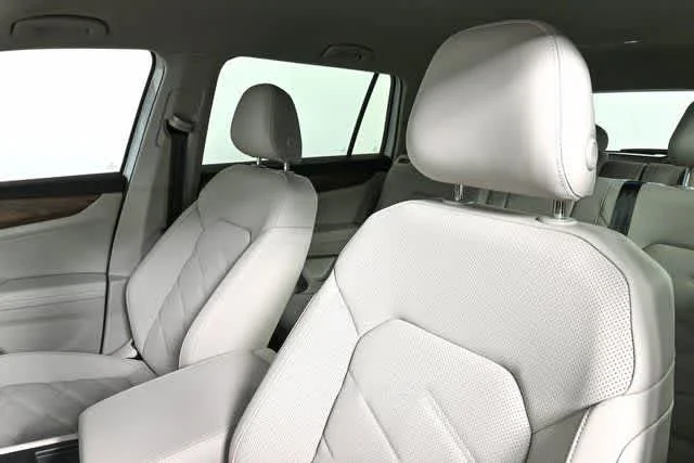 2026 Volkswagen Atlas SE - Photo 5