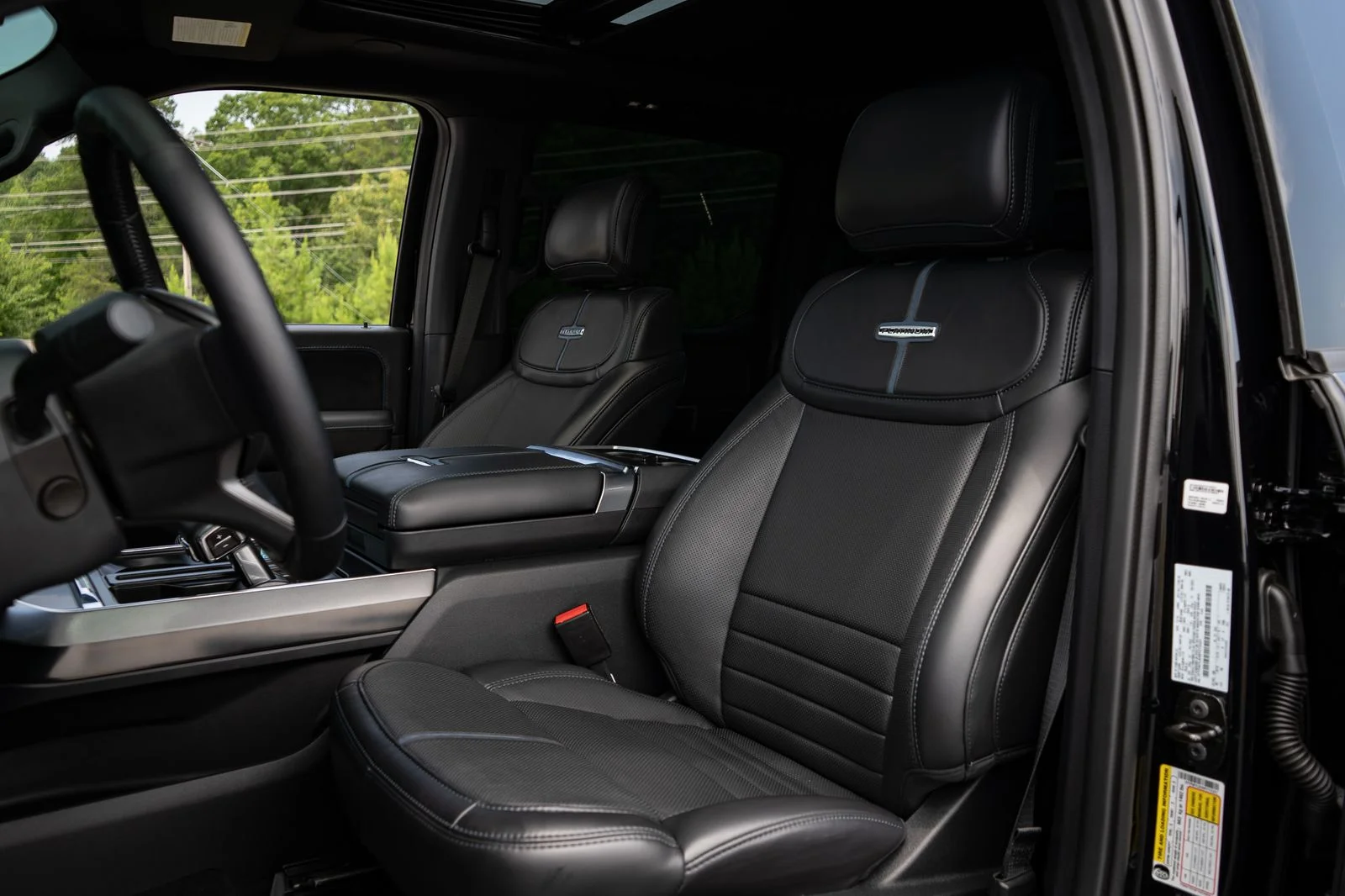 Used 2025 Black Ford Platinum image 31
