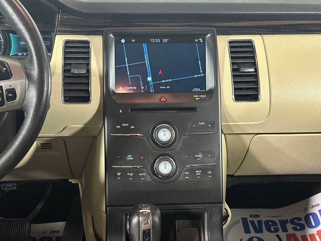 Used 2018 Black Ford SEL image 29