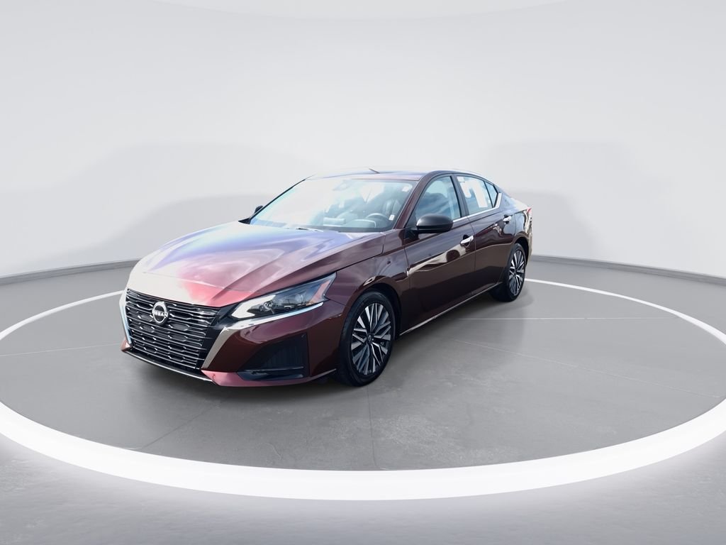 Used 2024 Red Nissan 2.5 SV image 4