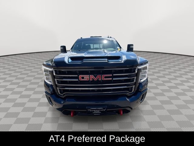 Used 2023  GMC AT4 image 3