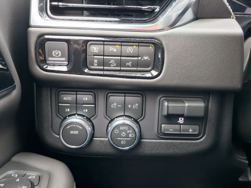 2026 GMC Yukon XL Elevation - Photo 17
