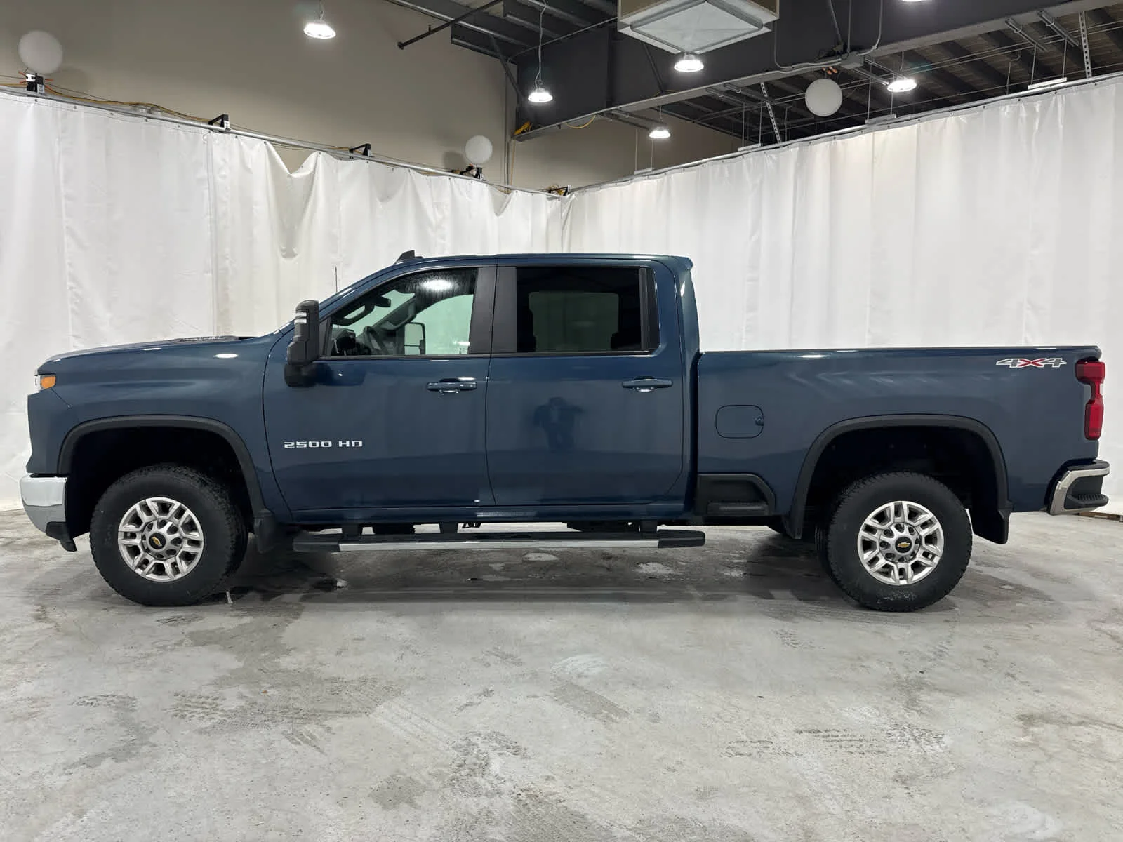 Used 2026 Lakeshore Blue Metallic Chevrolet LT image 2