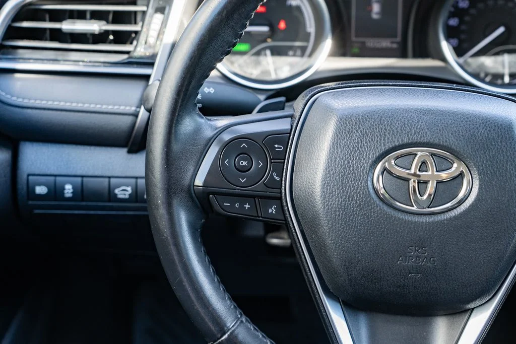 Used 2020 Gray Toyota SE image 13
