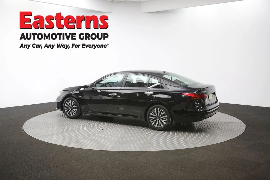 Used 2024 Black Nissan 2.5 SV image 61
