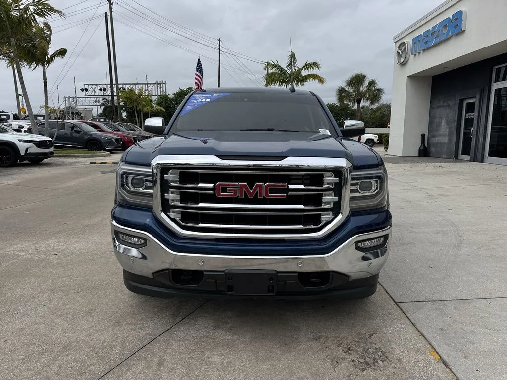 Used 2018 Blue Metallic GMC SLT image 8
