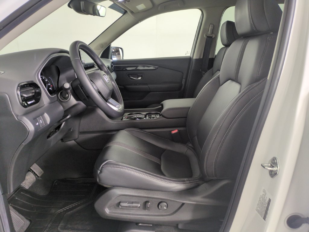 2025 Honda Pilot EX-L - Photo 14