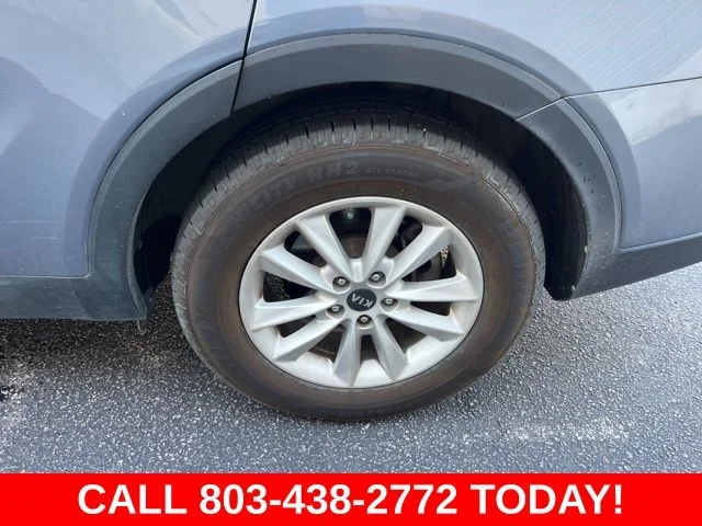 Used 2020 Silver Kia LX image 27