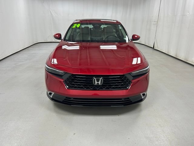Used 2024 Red Honda Touring image 3