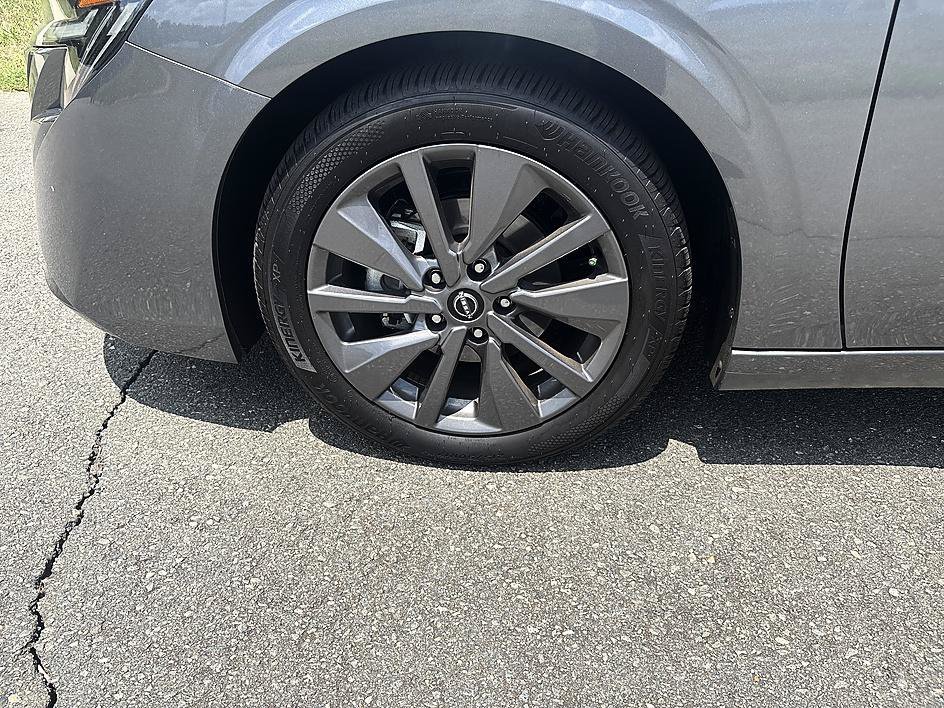 Certified Used 2026 Gun Metallic Nissan SL image 9