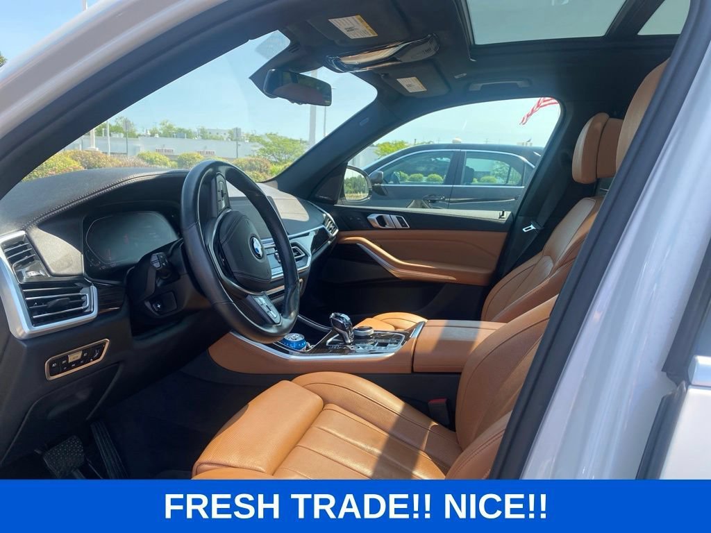 Used 2020 White BMW xDrive40i image 5
