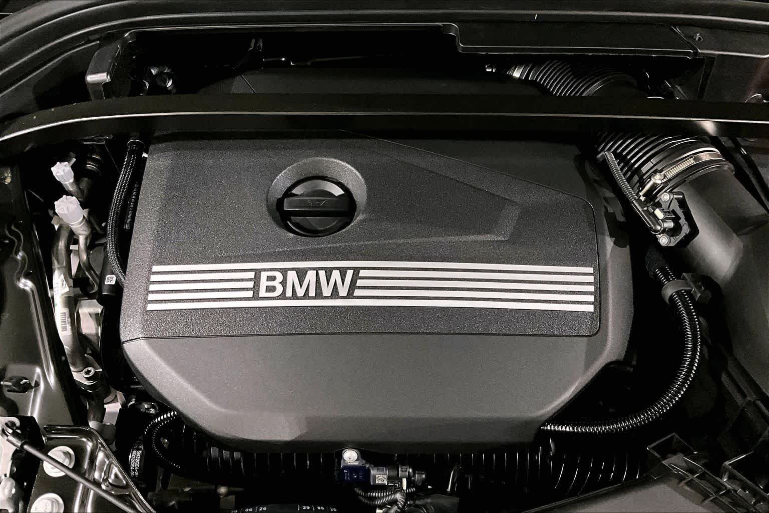 New 2027 Black Sapphire Metallic BMW xDrive28i image 15