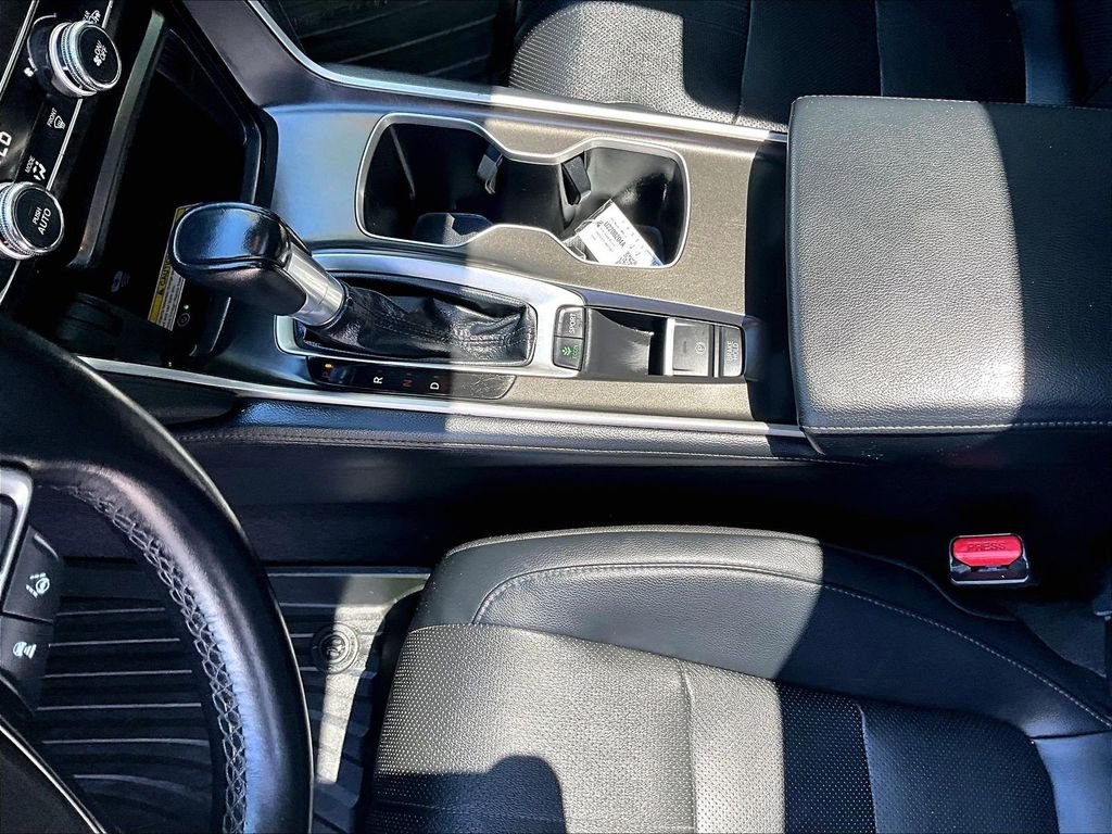Used 2018 Black Honda Touring image 19