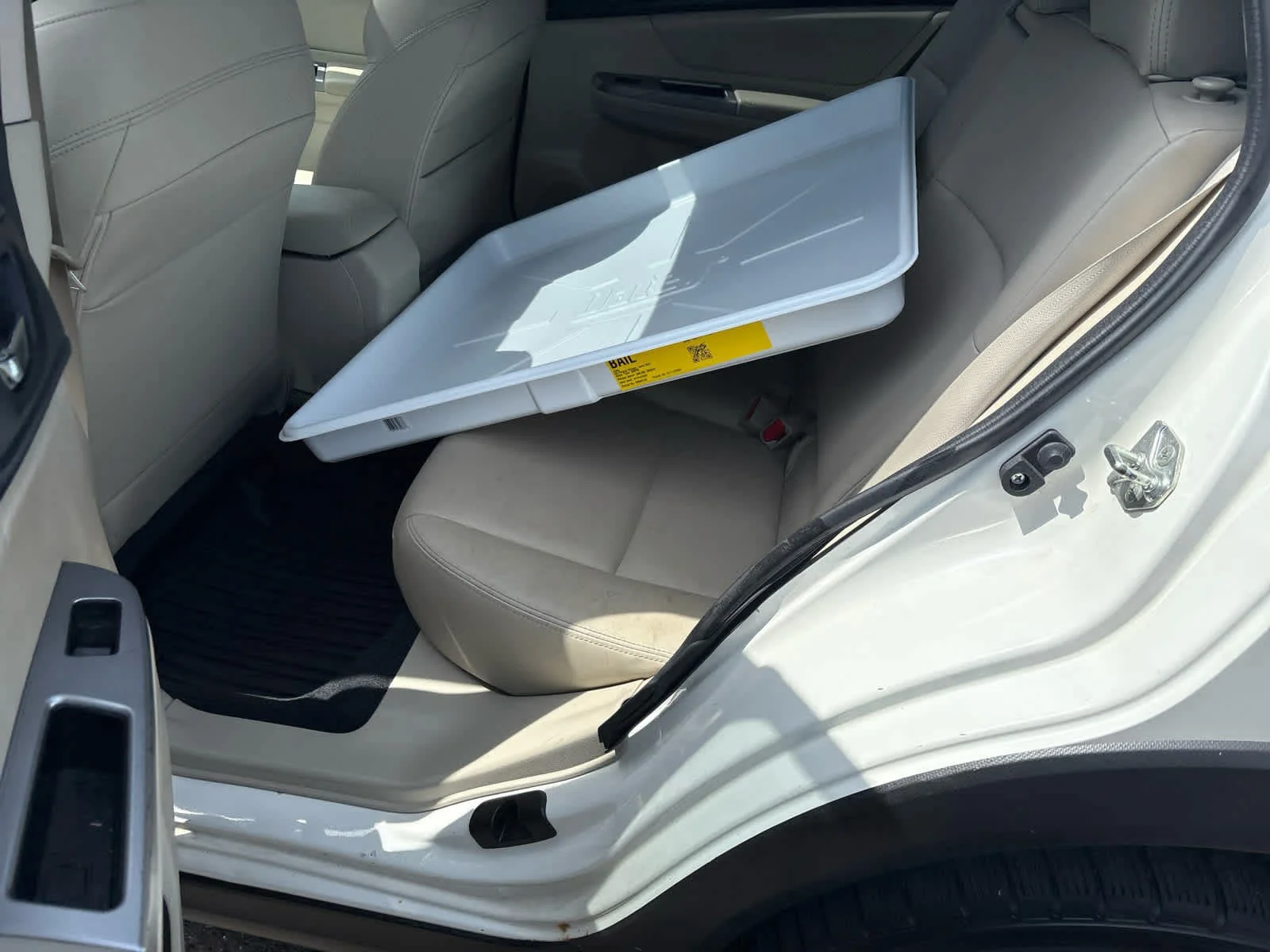 Used 2014 Satin White Pearl Subaru Touring image 10